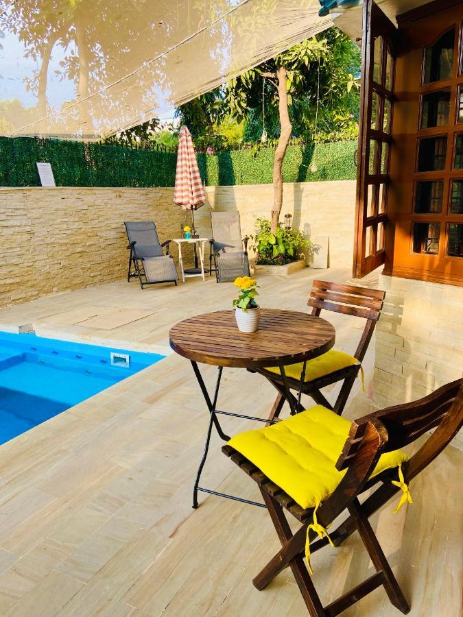 Roshani Pool Villa Gurgaon Esterno foto
