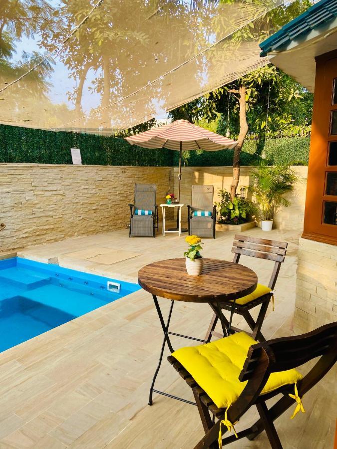 Roshani Pool Villa Gurgaon Esterno foto